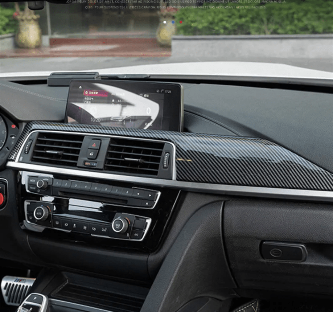 https://cdn.shopify.com/s/files/1/0565/4957/2747/products/Inserts-interieur-carbone-tableau-de-bord-pour-BMW-Serie-4-F32-2012-2018.png?v=1761577147