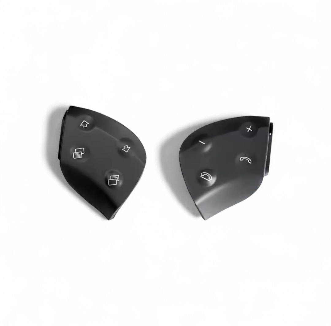 https://cdn.shopify.com/s/files/1/0565/4957/2747/files/Kit-Boutons-de-volant-multifonction-pour-Mercedes-Classe-C-W203-2000-2007.png?v=1761599394