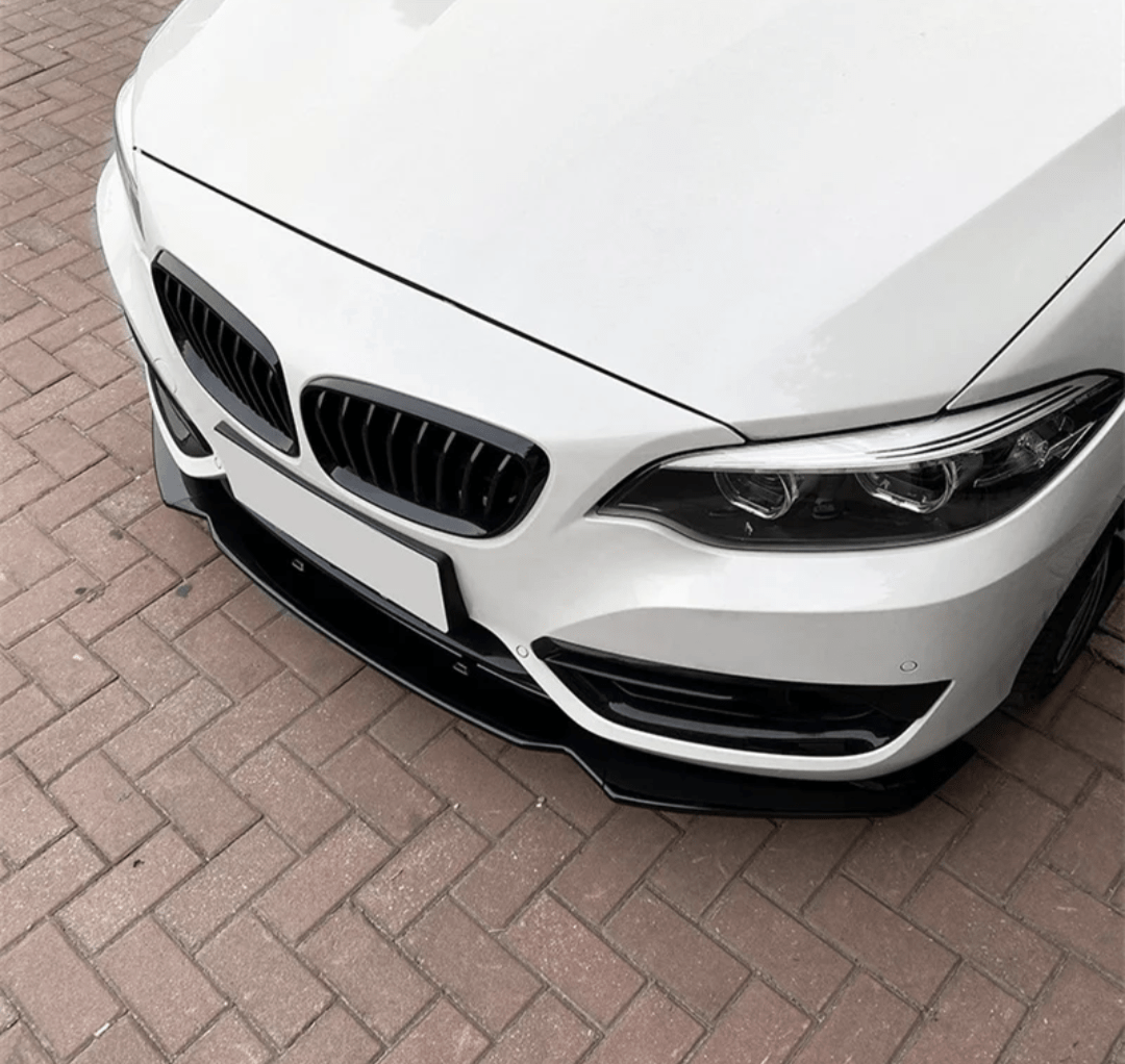 https://cdn.shopify.com/s/files/1/0565/4957/2747/files/Lame-avant-splitter-pare-choc-pour-BMW-Serie-2-F22-M2-F87-2013-a-2021.png?v=1761578963