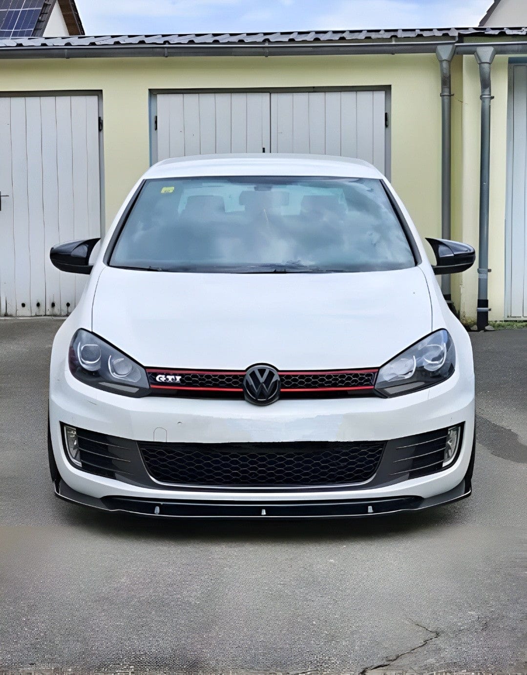 https://cdn.shopify.com/s/files/1/0565/4957/2747/files/Lame-avant-splitter-pare-choc-pour-VW-GOLF-6-2008-a-2012.jpg?v=1761578878