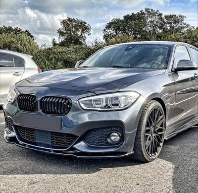 https://cdn.shopify.com/s/files/1/0565/4957/2747/files/Lame-avant-splitter-pare-choc-type-M-Performance-pour-BMW-Serie-1-F20-2012-a-2019.jpg?v=1765963504