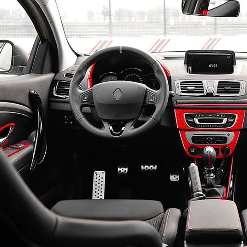https://cdn.shopify.com/s/files/1/0727/0635/9572/files/MEGANE_3_carbone_console_centrale_poste.jpg?v=1752933210