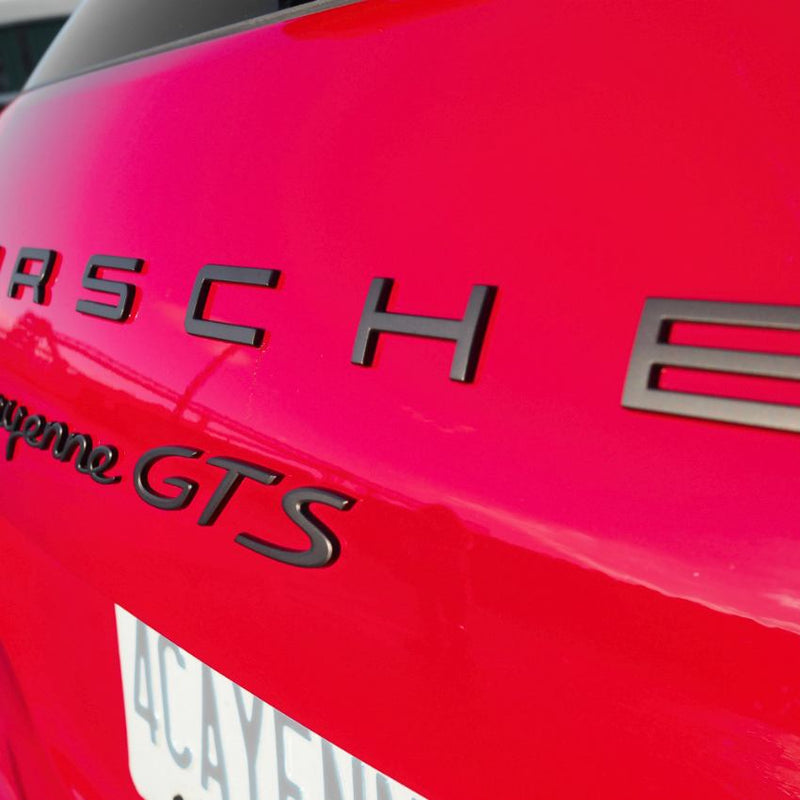https://cdn.shopify.com/s/files/1/0727/0635/9572/files/Porsche_Logo_Noir_1.jpg?v=1771618453