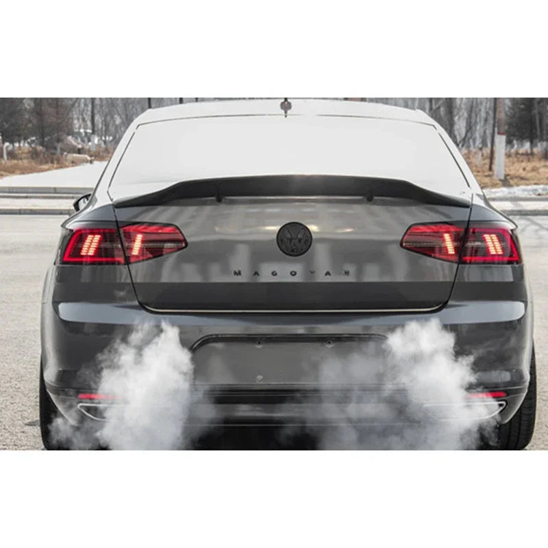 Becquet Volkswagen Passat B8 Berline en Carbone Véritable, Aileron de Coffre Relevé