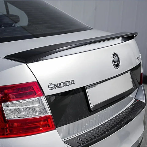 Becquet de Coffre Style RS Skoda Octavia 3 Berline 2015-2020 ABS Noir Brillant