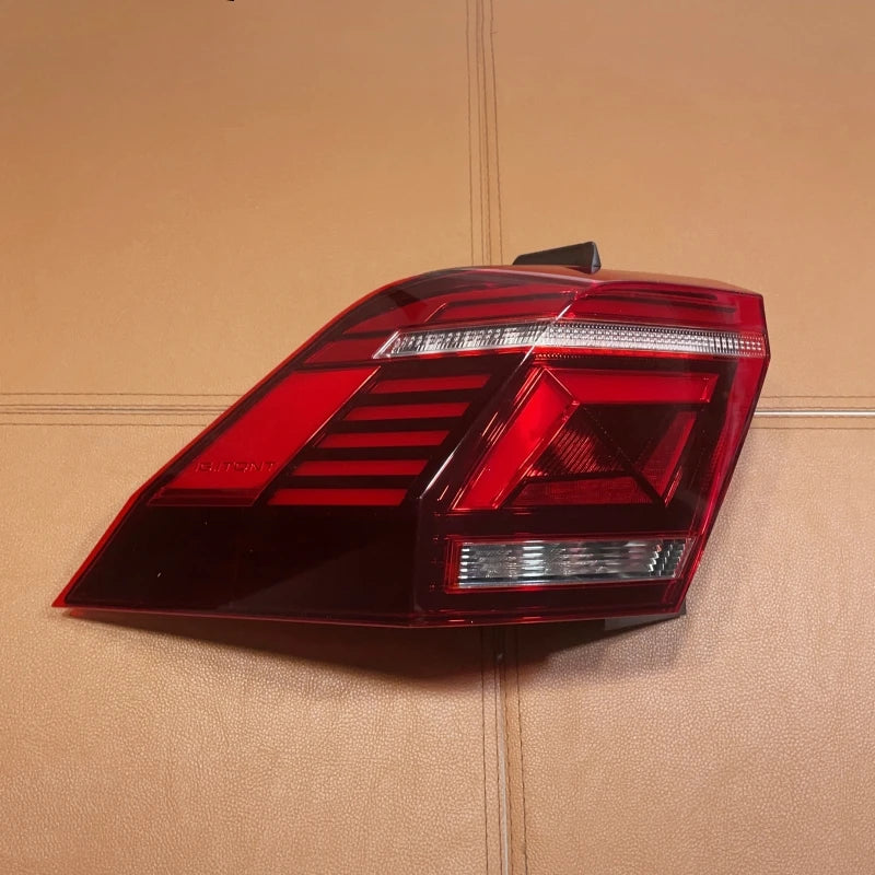 Feux Arrière LED Volkswagen Tiguan II Restylé 2022-2023 Extérieur ou Intérieur