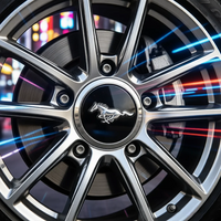 Cache-Moyeux Ford Mustang Shelby Focus Ranger Kuga 68mm — détail de finition
