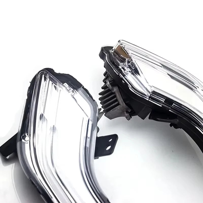 LED-Nebelscheinwerfer Peugeot 508 2015–2016 9809087680 — Nahaufnahme