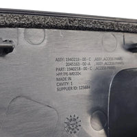 Bouton d'Ouverture de Coffre Tesla Model Y Juniper 2025 — vue de profil