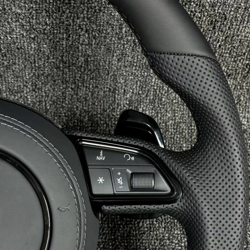 Volant Sport Fond Plat Audi A3 A4 A6 Q5 — gros plan