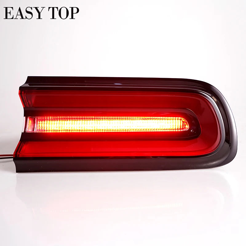 Feu arrière LED complet version US pour Dodge Challenger 2015-2023 – Droit ou gauche, lentille fumée