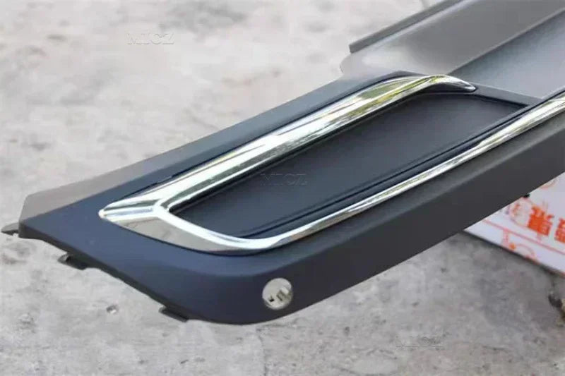 Diffuseur Arrière Noir avec Contour Chromé Skoda Octavia 4 Portes et 5 Portes 2014-2017