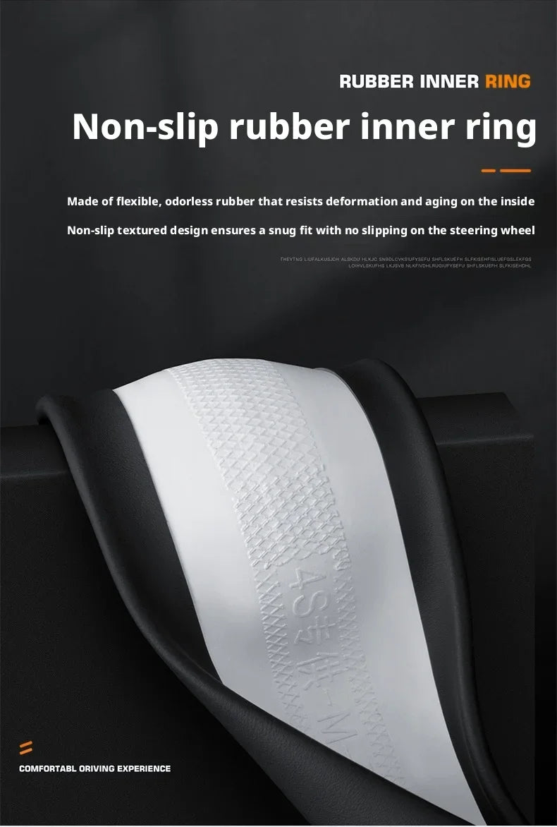 Couvre Volant Toyota Corolla, RAV4, Camry, C-HR, Yaris, Hilux en Carbone et Cuir Nappa Perforé 15 Pouces