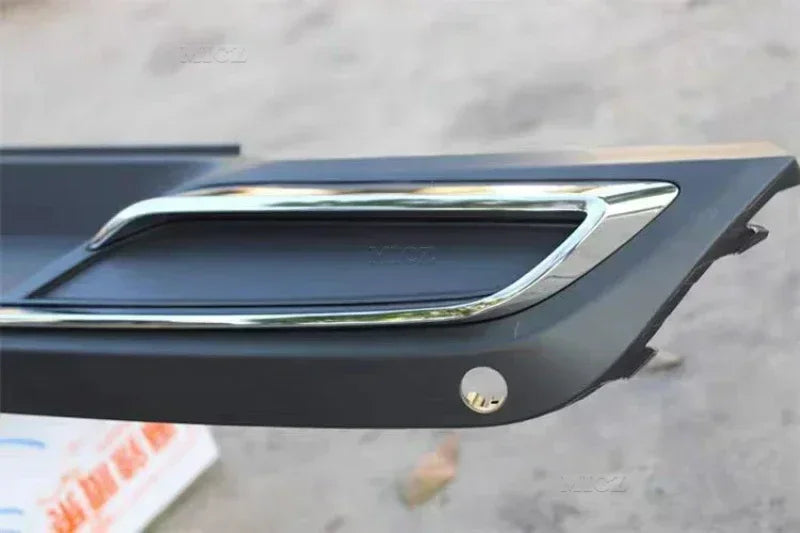 Diffuseur Arrière Noir avec Contour Chromé Skoda Octavia 4 Portes et 5 Portes 2014-2017