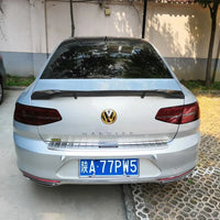Becquet Volkswagen Passat B8 Berline en Carbone Véritable, Aileron de Coffre Relevé
