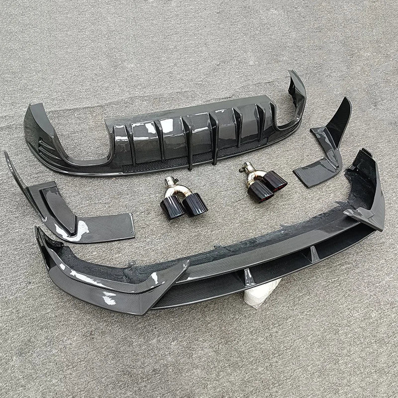 Kit Carrosserie Carbone Style YCK Audi Q5 SQ5 2021-2023 : Lèvre de Pare-Chocs, Diffuseur Arrière et Embouts d'Échappement