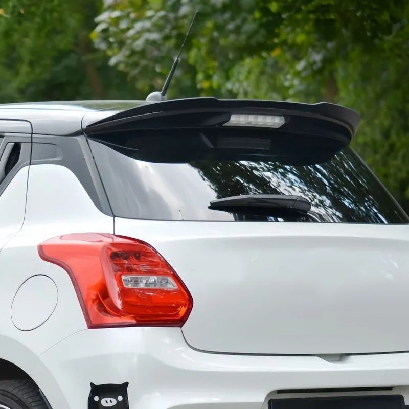 Aileron de Toit Suzuki Swift 6 Sport 2018+ Becquet Arrière de Coffre Noir Brillant ou Aspect Carbone