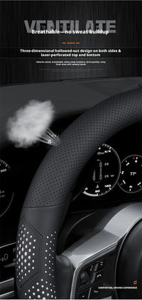 Couvre Volant Toyota Corolla, RAV4, Camry, C-HR, Yaris, Hilux en Carbone et Cuir Nappa Perforé 15 Pouces