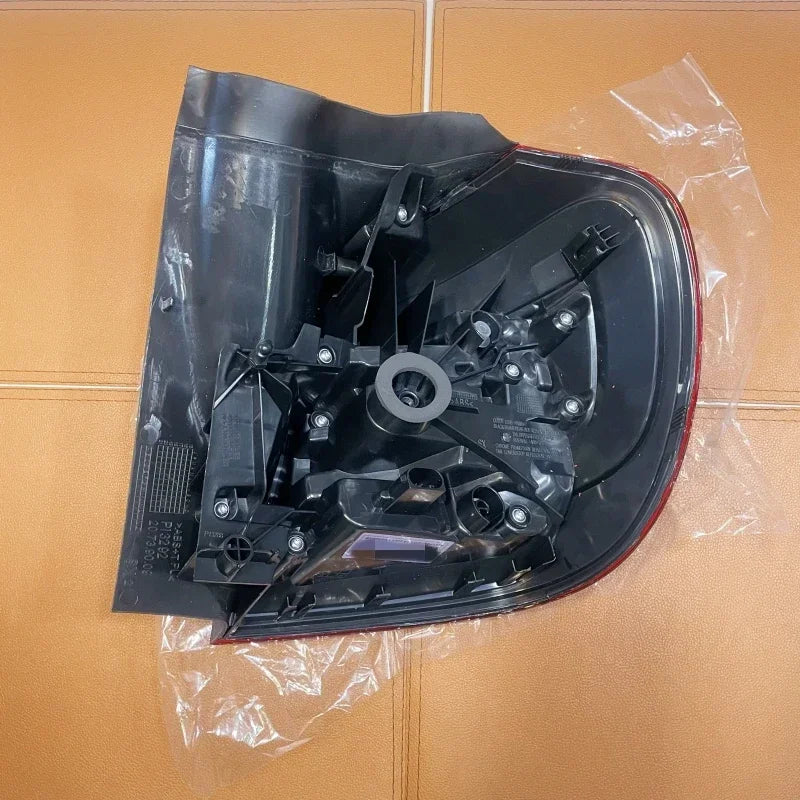 Feu Arrière Mercedes GLA X156 2017-2019 Extérieur ou Intérieur, Gauche ou Droit