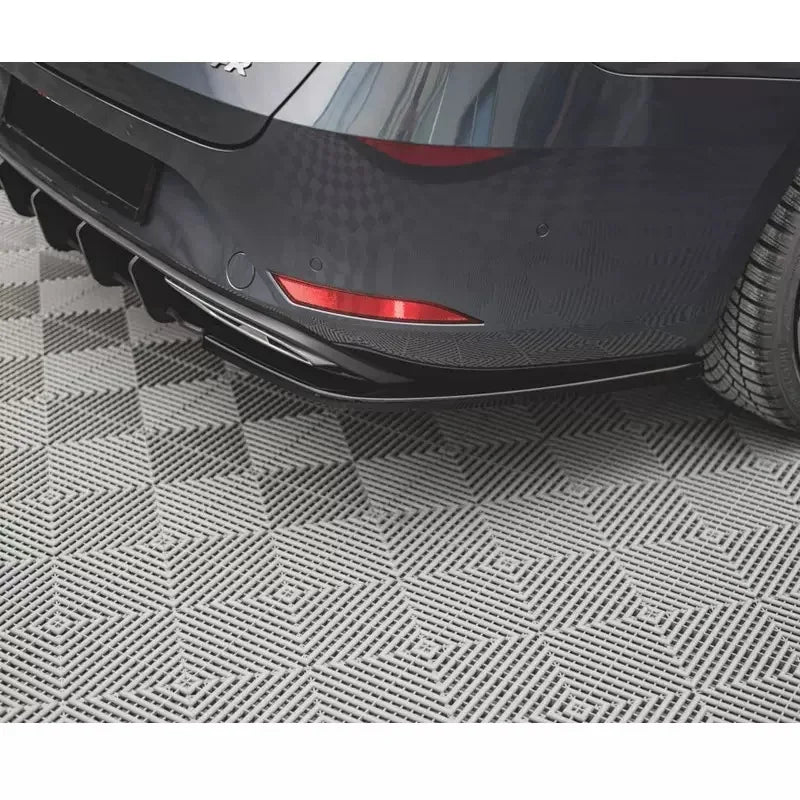 Diffuseur Arrière Seat Leon FR ST MK4 2020-2025 Noir avec Ailettes et Rajouts Latéraux