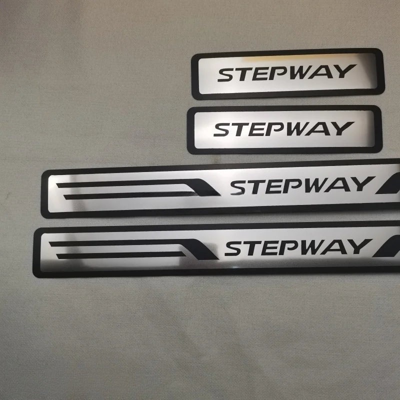 Seuils de Porte Dacia Stepway 2013-2023 Kit 4 Plaques