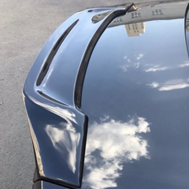 Becquet Volkswagen Passat B8 Berline en Carbone Véritable, Aileron de Coffre Relevé