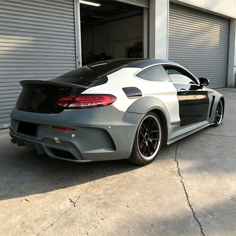 Kit Carrosserie Large en FRP Mercedes Classe C Coupé W205 C63 C43 : Pare-Chocs, Ailes et Jupes Latérales