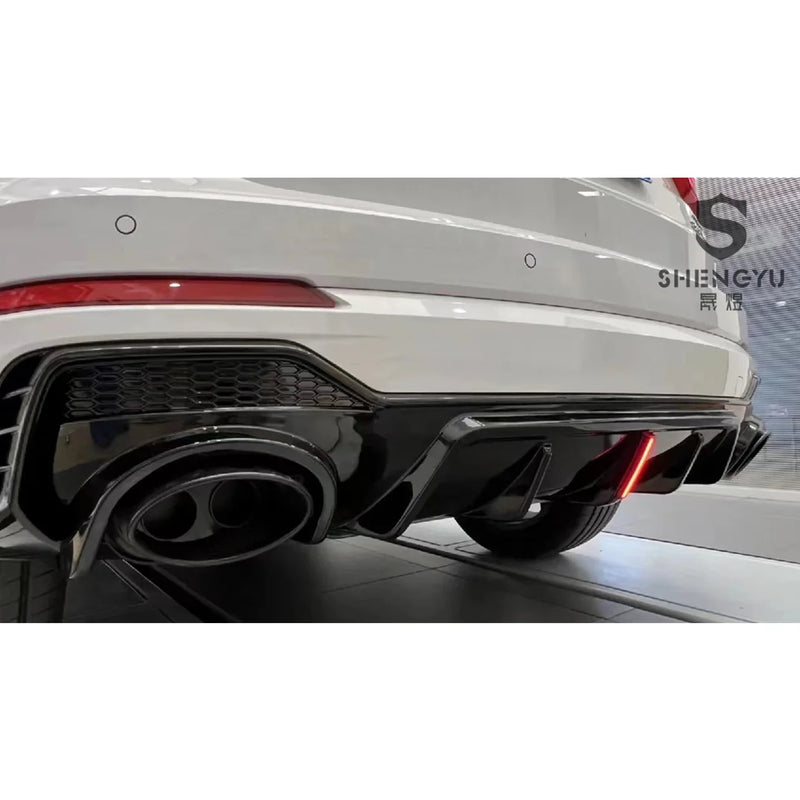 Kit Carrosserie Look RSQ3 Audi Q3 2019-2022 : Pare-Chocs, Lèvre, Diffuseur Arrière et Embouts d'Échappement
