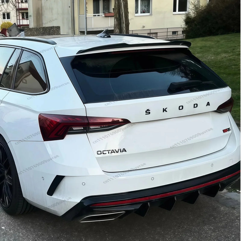 Becquet de Toit Style Maxton Skoda Octavia 4 Combi RS Sportline 2019-2023 Noir Brillant
