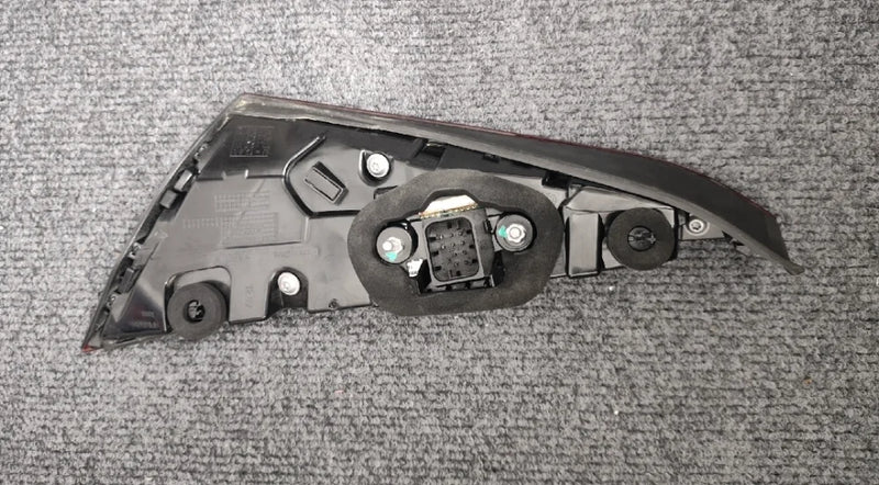 Feux Arrière LED Intérieur Mercedes Classe C W206 2022-2025 Gauche Droit