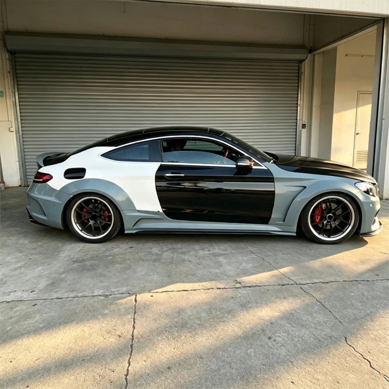 Kit Carrosserie Large en FRP Mercedes Classe C Coupé W205 C63 C43 : Pare-Chocs, Ailes et Jupes Latérales
