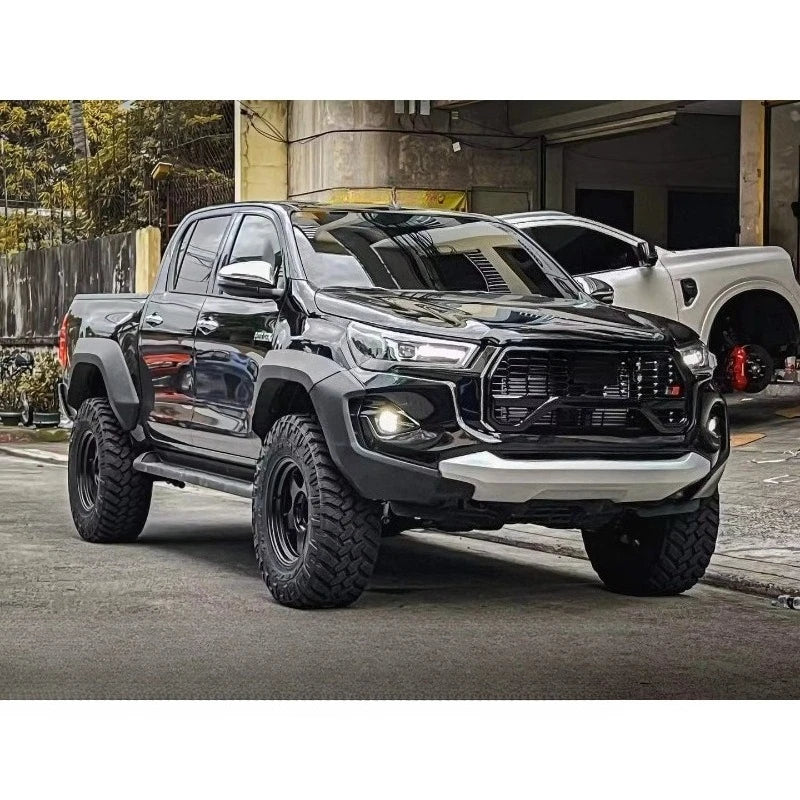 Kit Carrosserie Conversion GR Sport Toyota Hilux Revo 2020-2022 : Pare-Chocs, Calandre, Phares, Feux Arrière et Élargisseurs d'Ailes