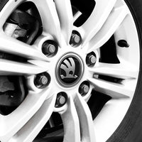 Cache-Moyeux Skoda Octavia Fabia Superb 56mm 60mm Anti-Poussière — gros plan