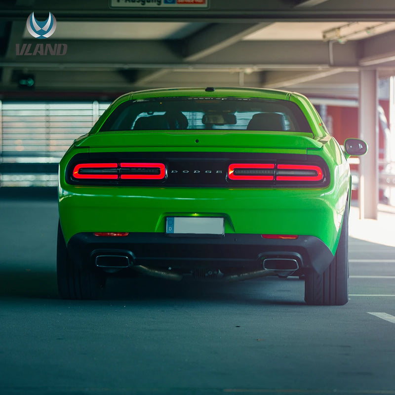 Feux Arrière LED Dodge Challenger 3e Génération 2008-2014 Clignotants Séquentiels, Rouge Transparent ou Fumé