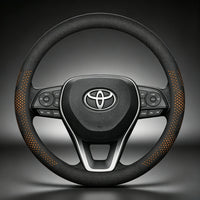 Couvre Volant Toyota Corolla, RAV4, Camry, C-HR, Yaris, Hilux en Carbone et Cuir Nappa Perforé 15 Pouces