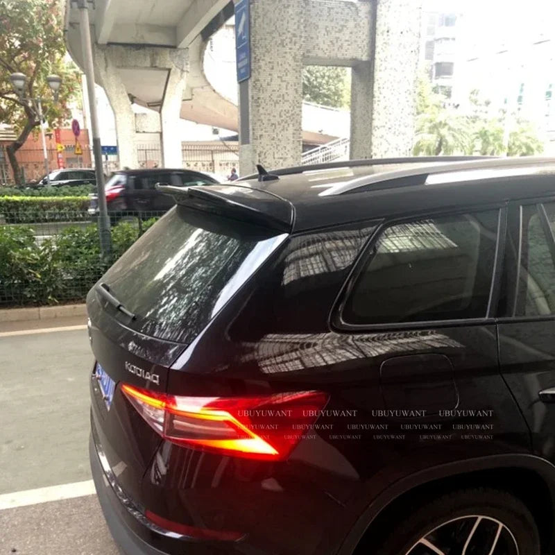 Becquet Skoda Kodiaq 2017-2019 Aileron de Toit Arrière en ABS, Apprêt, Noir ou Aspect Carbone