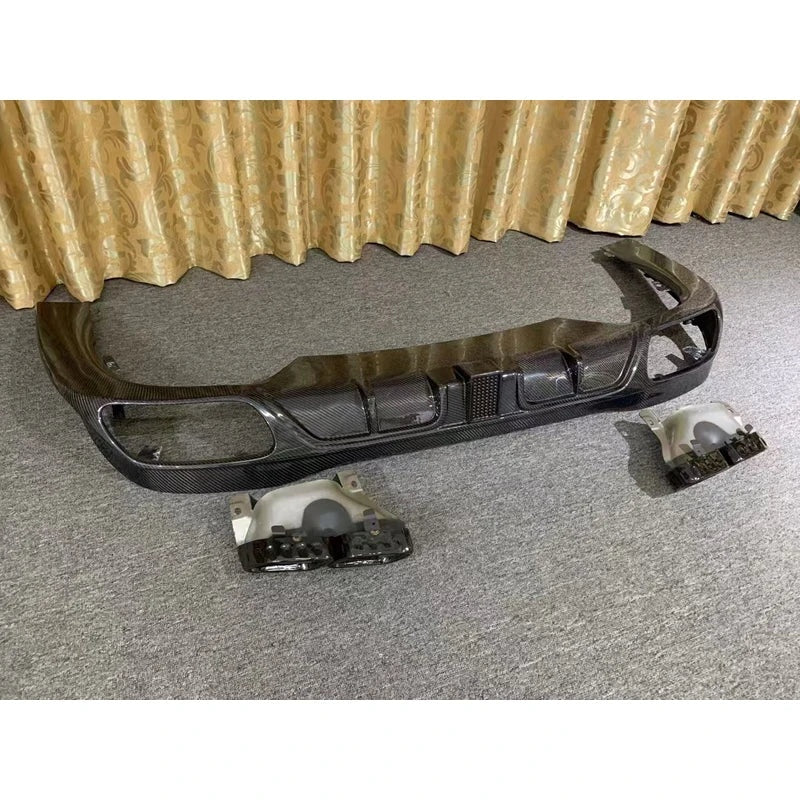 Diffuseur Arrière Carbone avec Embouts d'Échappement Mercedes Classe C W206 2023 C200 C260 C300