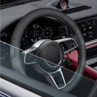 Couvre Volant Toyota Corolla, RAV4, Camry, C-HR, Yaris, Hilux en Carbone et Cuir Nappa Perforé 15 Pouces