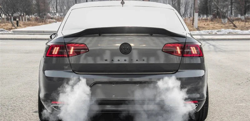 Becquet Volkswagen Passat B8 Berline en Carbone Véritable, Aileron de Coffre Relevé