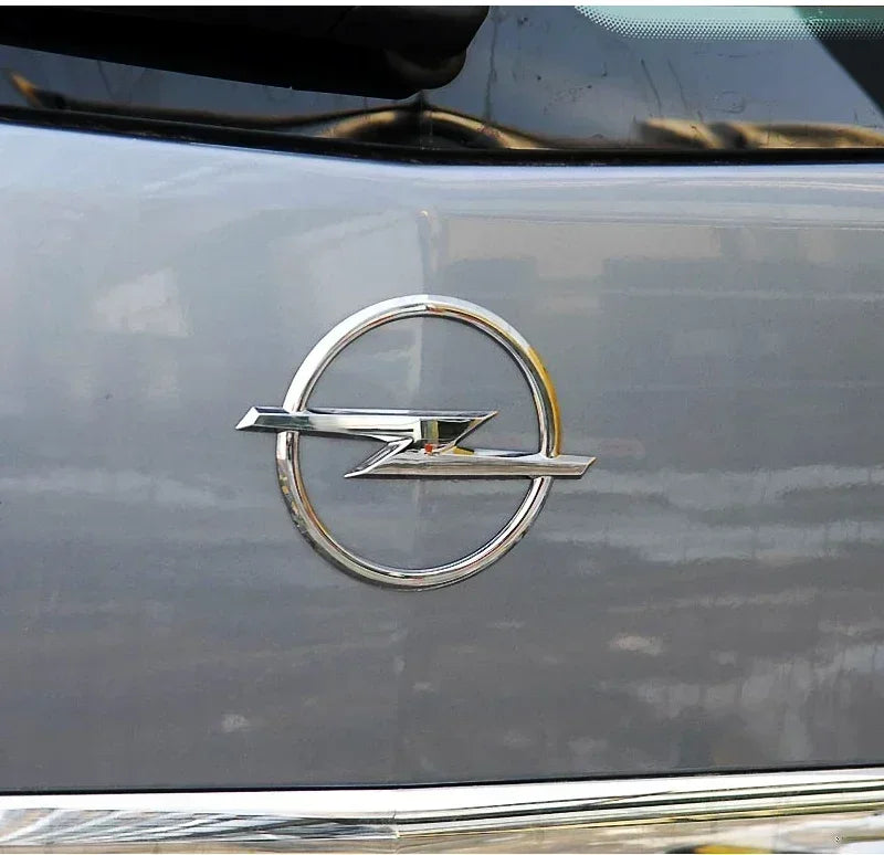 Emblème Logo Opel 145 mm en ABS Noir ou Argent pour l'Avant et l'Arrière Astra Insignia Corsa Zafira