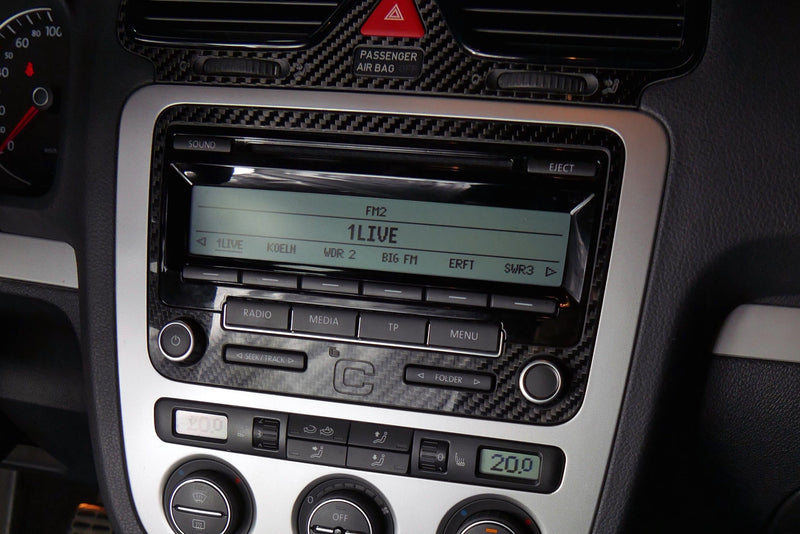 https://cdn.shopify.com/s/files/1/0537/4745/0028/products/Scirocco_Radio_RCD310_MATT-min.jpg?v=1613324896
