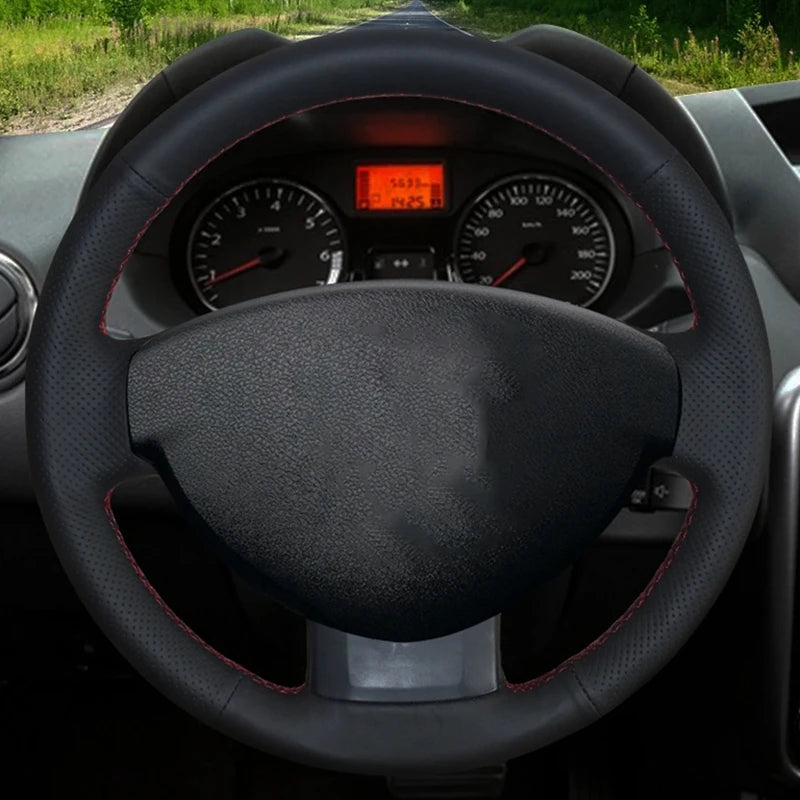 Couvre Volant Dacia Duster 2010-2016 Sandero Logan Simili Cuir Perforé à Coudre