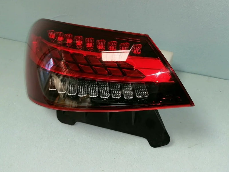 Feux Arrière LED Mercedes Classe E W213 2021-2023 Gauche Droit