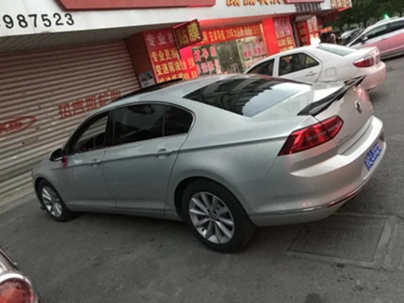 Becquet Volkswagen Passat B8 Berline en Carbone Véritable, Aileron de Coffre Relevé
