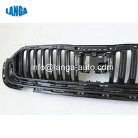 Calandre Avant de Pare-Chocs Skoda Octavia 2021-2024 Référence 5E3853653 Noire à Barreaux Verticaux