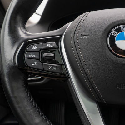 https://cdn.shopify.com/s/files/1/0565/4957/2747/files/Set-de-boutons-de-remplacement-pour-volant-multifonction-BMW-X4-G02-2018-a-2022.jpg?v=1761600873