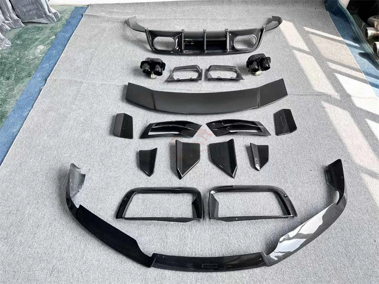 Kit Carrosserie Carbone Sec Porsche 911 992 Turbo S : Splitter, Prise d'Air de Pare-Chocs, Jupes, Diffuseur, Aileron