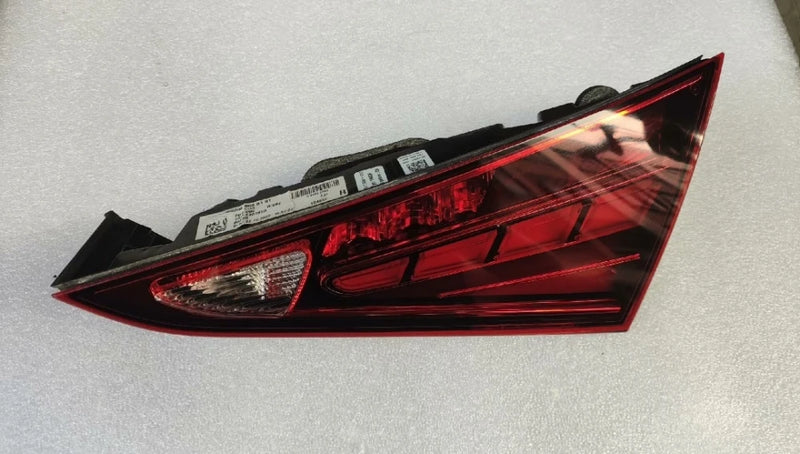 Feux Arrière LED Intérieur Mercedes Classe C W206 2022-2025 Gauche Droit