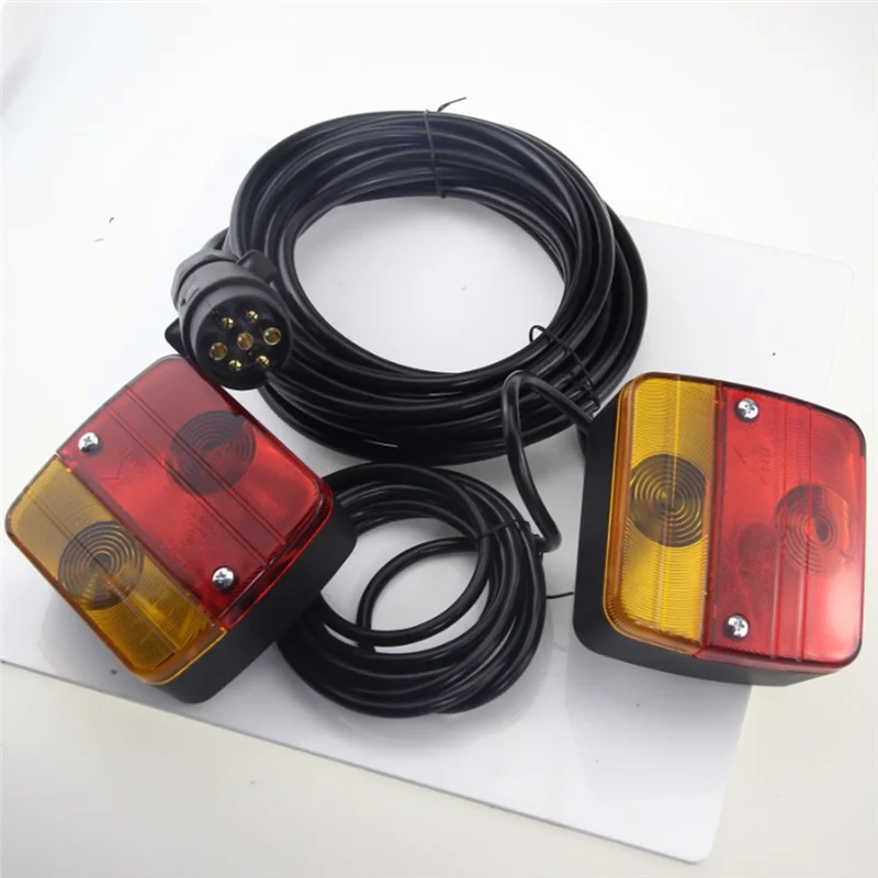 Feux Arrière LED Universels pour Remorque 12V 7 Broches