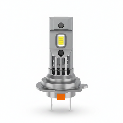 Ampoule LED H7 6000K Canbus 300W, fond blanc studio